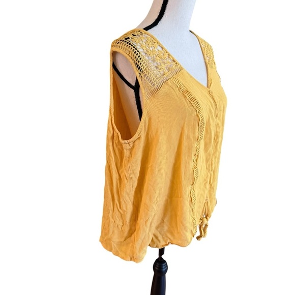 Lane Bryant Womens Tie Front Blouse Lace Detail Yellow Faux Button Up Size 20 - Picture 7 of 13